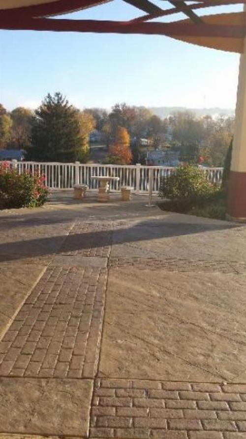 Paradise Inn & Suites image 1