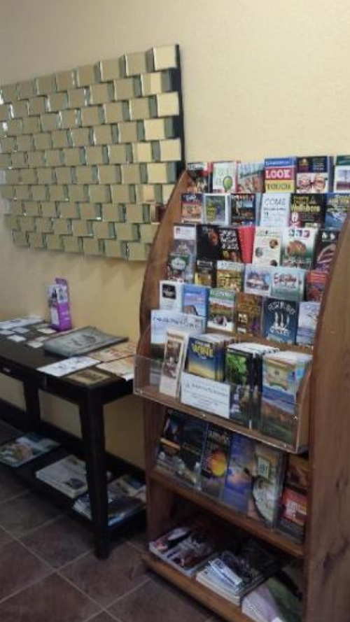 Paradise Inn & Suites image 7